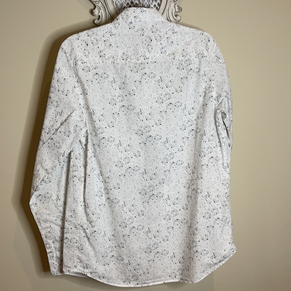 Calvin Klein Shirt. S-8 - Picture 3 of 6